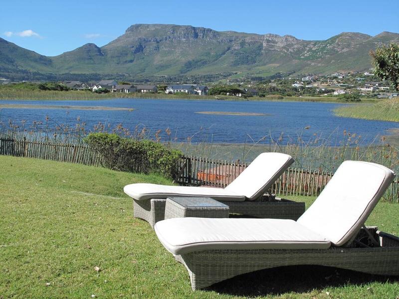 To Let 3 Bedroom Property for Rent in Lake Michelle Western Cape